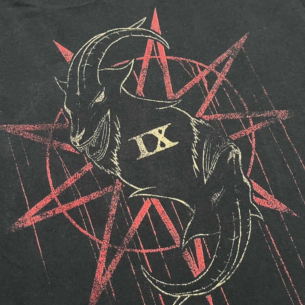 🎸 '19 Slipknot Band 1995 Des Moines Iowa Minotaur Devil 2 Side Red Black Tee - Picture 12 of 13